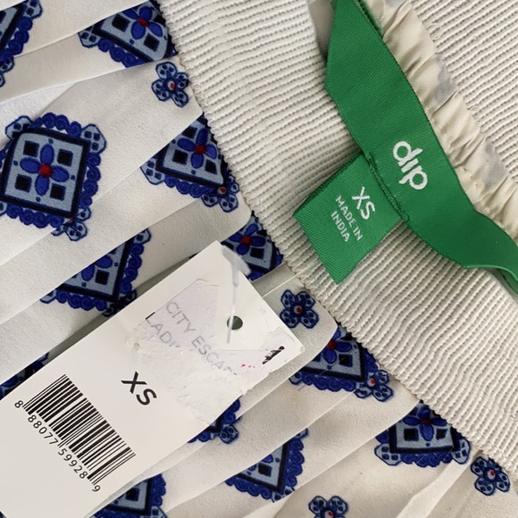 DIP Pleated skirt - Picture 3 of 3